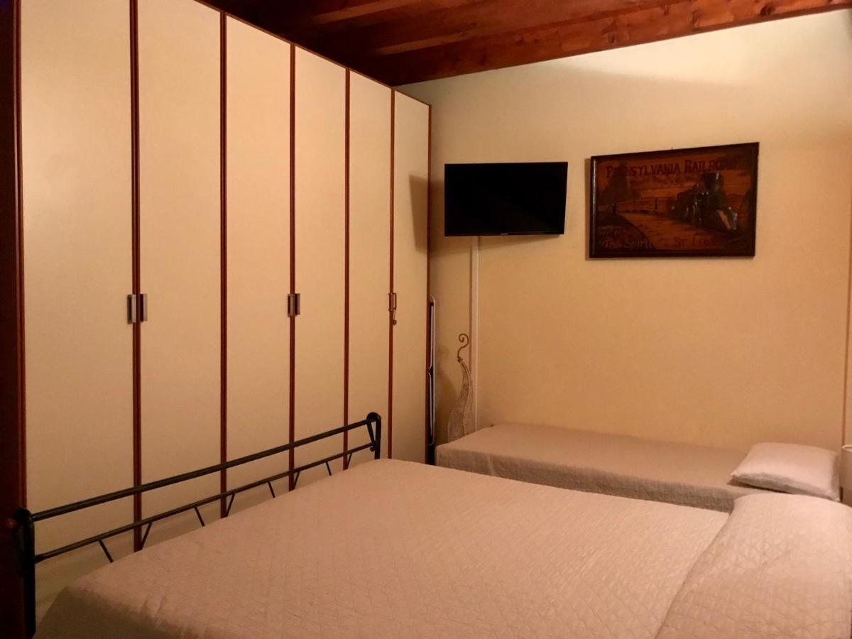 La Chicca Del Garda Apartamento Peschiera del Garda Exterior foto