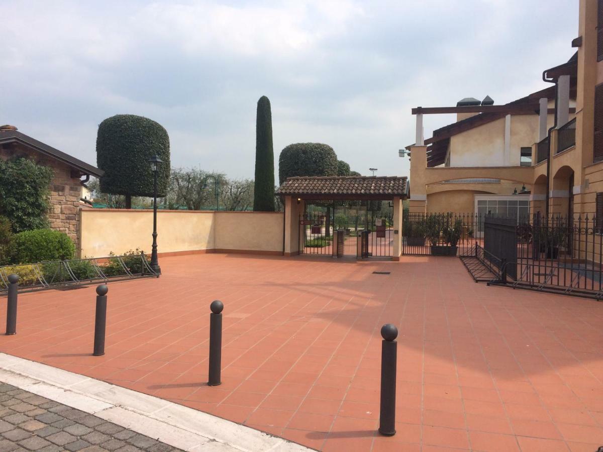 La Chicca Del Garda Apartamento Peschiera del Garda Exterior foto