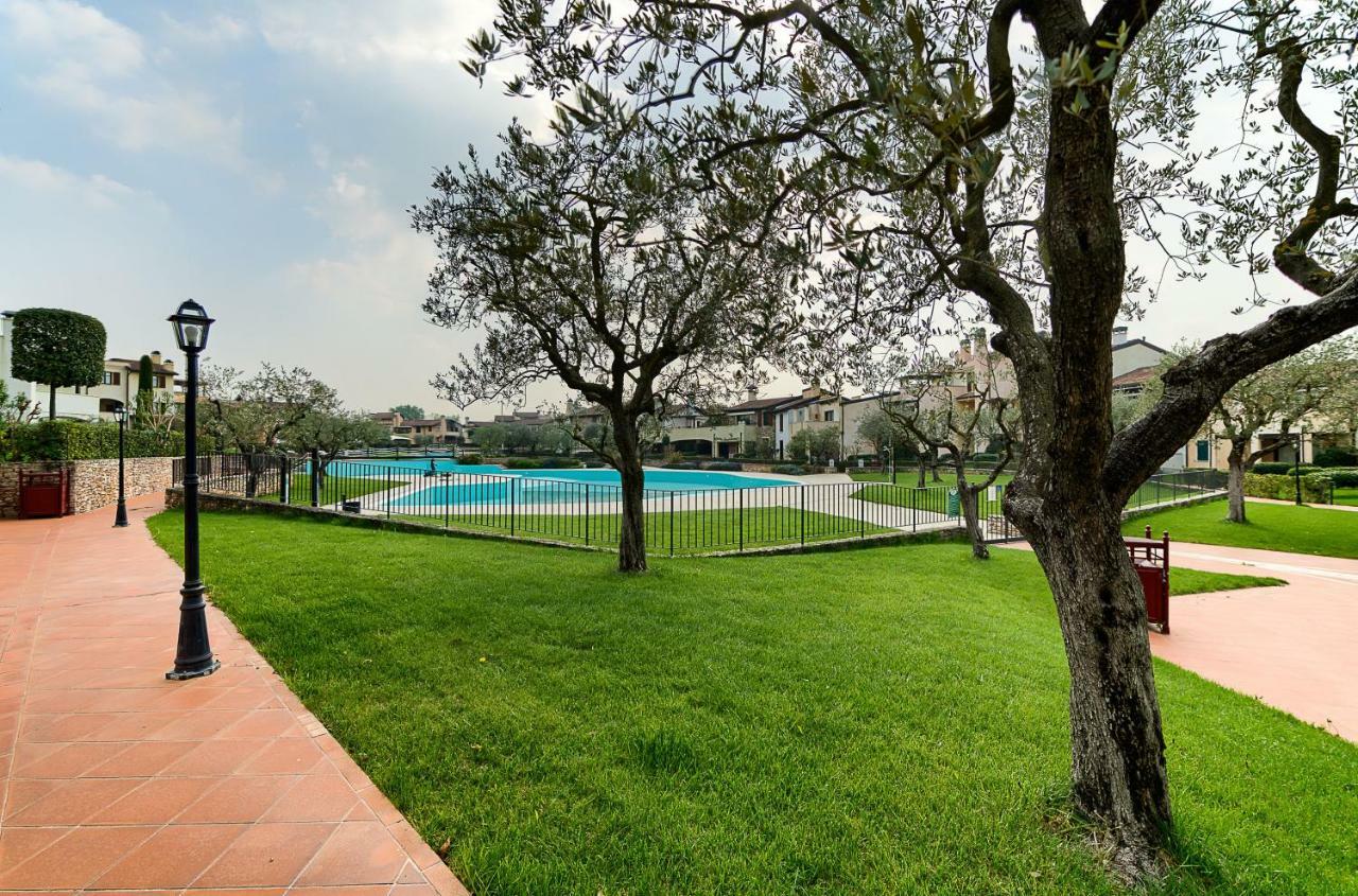 La Chicca Del Garda Apartamento Peschiera del Garda Exterior foto