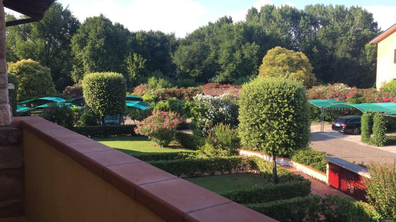 La Chicca Del Garda Apartamento Peschiera del Garda Exterior foto